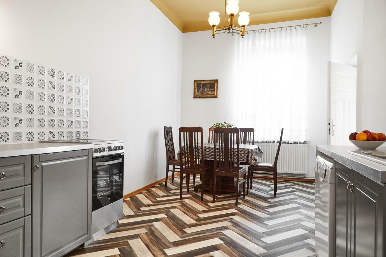 Top Location Apartments Topolowa Street Красков Екстериор снимка